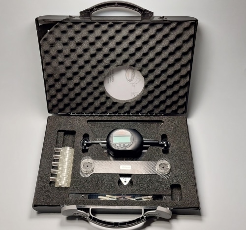 E1 digital crackmeter and accessories in its carrying case