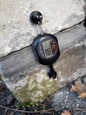 Installing the E1 digital crackmeter on a wall