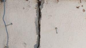 Mounting the R2 connected crack monitor - step 6