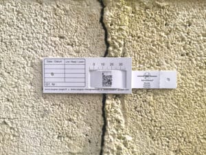 G1 - crack monitor