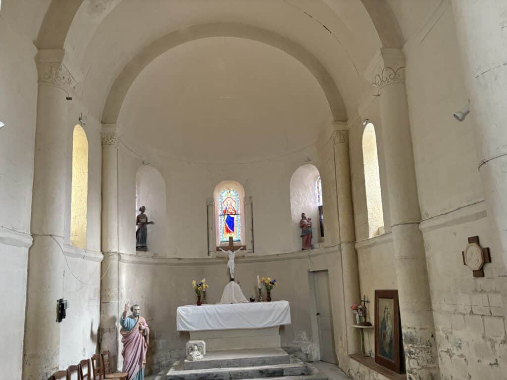 R20 wireless extensometer / convergence meter installed in a church