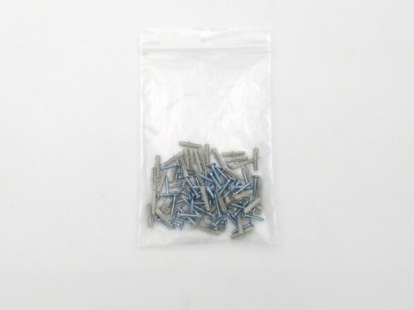 Bag of anchors and screws for Saugnac crack monitor
