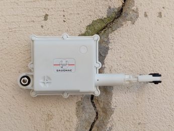 Remote crack monitoring